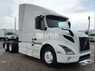 2019 VOLVO VNR64T640