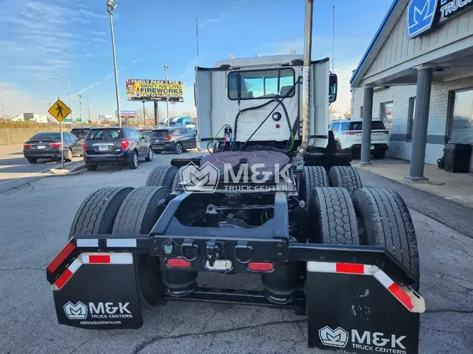 2018 MACK CXU613