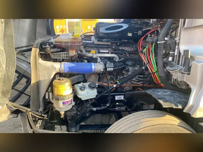 2021 Freightliner Cascadia 126