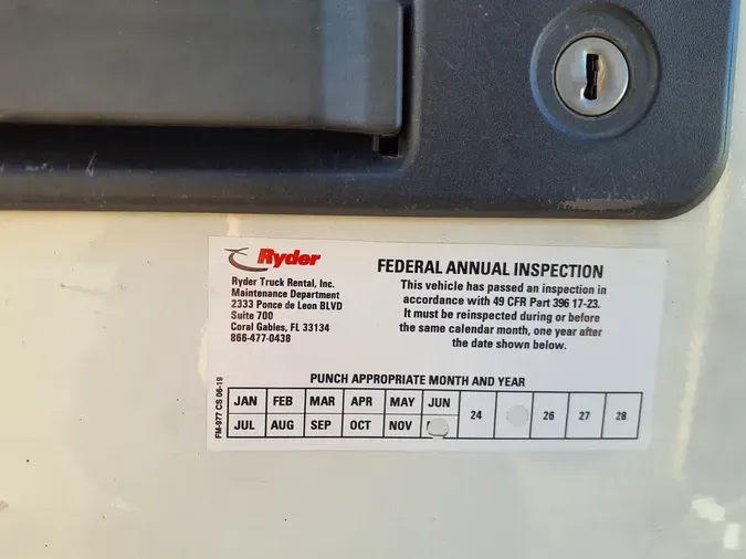 2019 VOLVO VNR64T-640