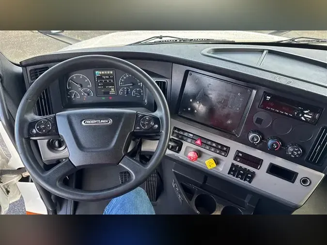 2020 FREIGHTLINER CA126