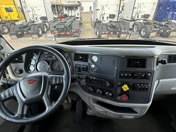 2020 Peterbilt 579