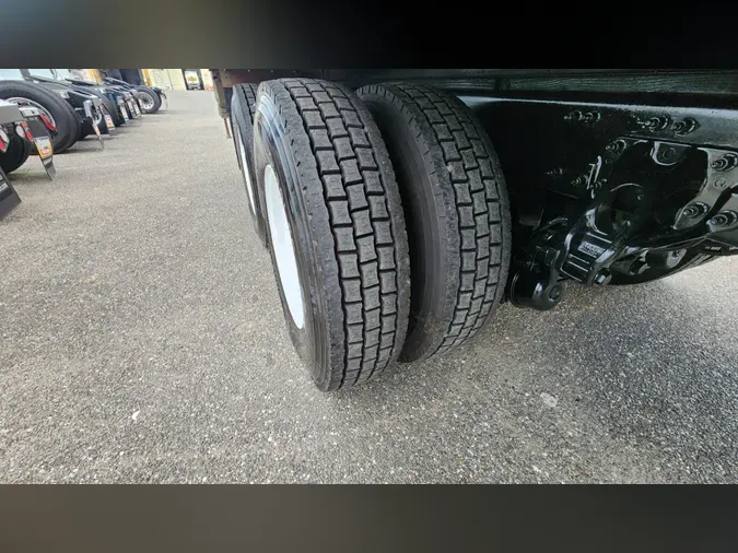 2020 Peterbilt 348