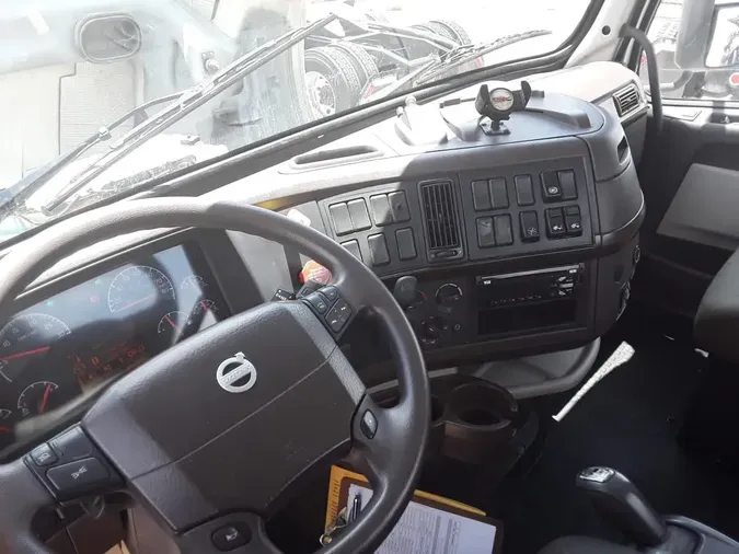 2016 VOLVO VNL42TRACTOR