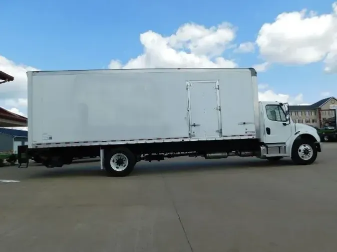 2017 Freightliner M2 106