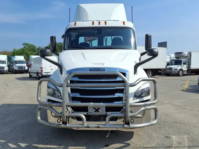 2019 FREIGHTLINER NEW CASCADIA 116