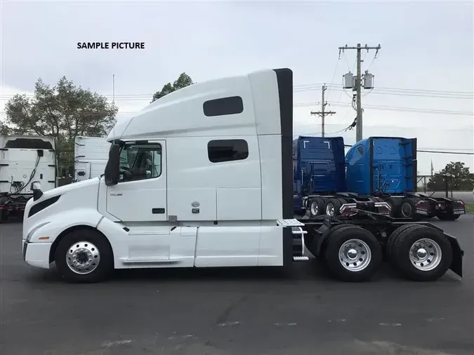 2021 VOLVO VNL64T760