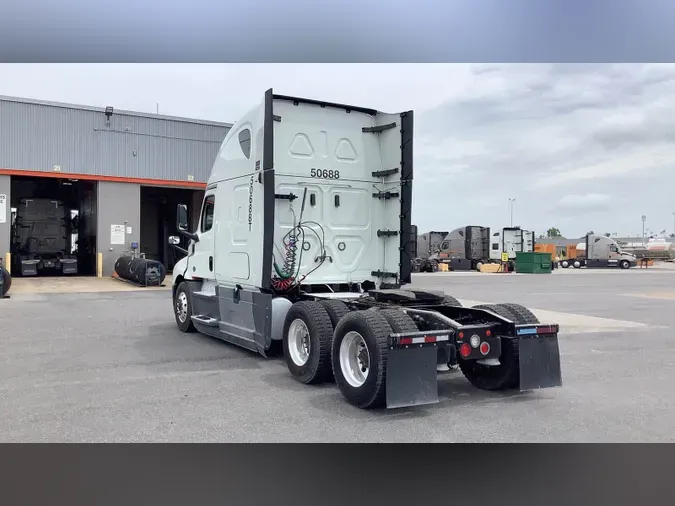 2020 Freightliner Cascadia