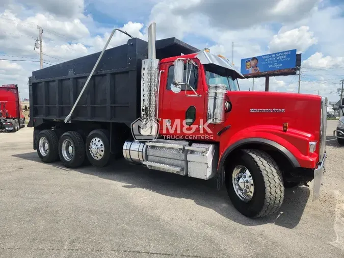 2017 WESTERN STAR 4900