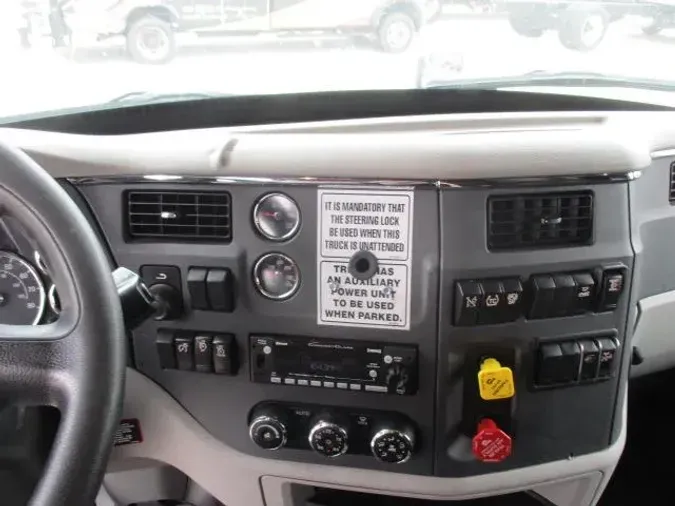 2022 Peterbilt 579