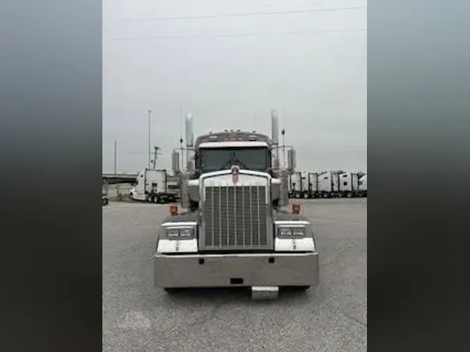 2021 KENWORTH W900