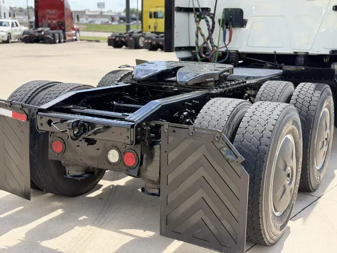 2023 International LT625