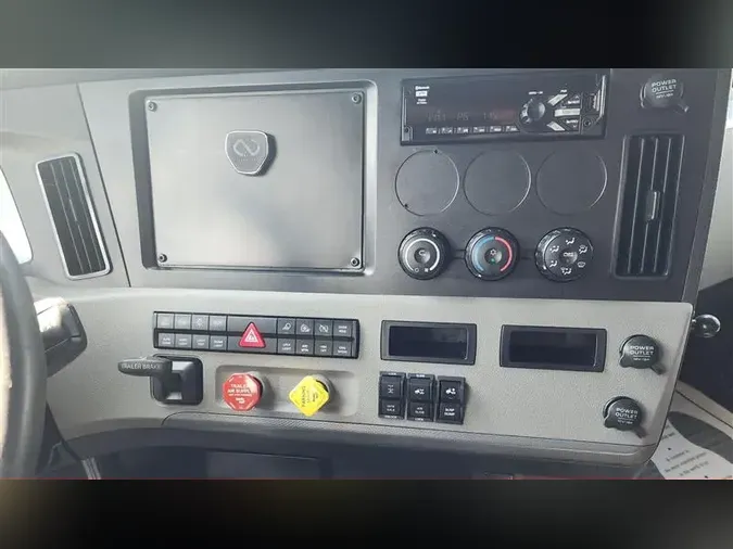2020 FREIGHTLINER CASCADEVO1
