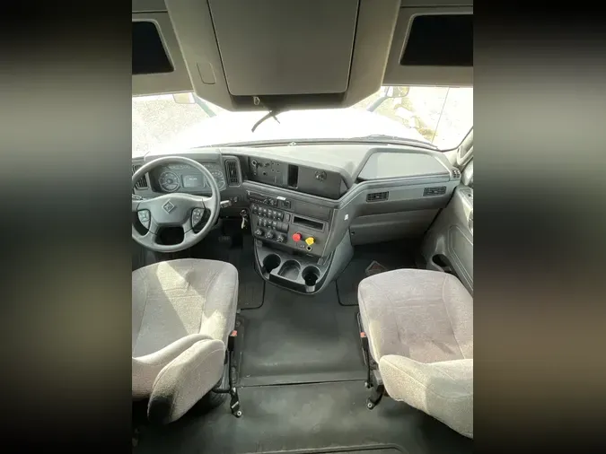 2018 NAVISTAR INTERNATIONAL LT625 SLPR CAB