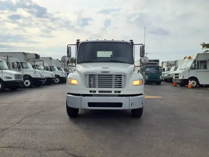 2020 FREIGHTLINER M2 106
