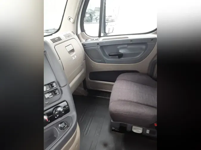 2015 FREIGHTLINER/MERCEDES CASCADIA 125