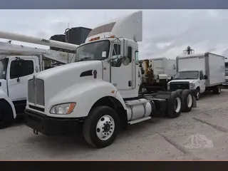 2012 KENWORTH T440