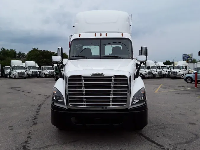 2017 FREIGHTLINER/MERCEDES CASCADIA 125