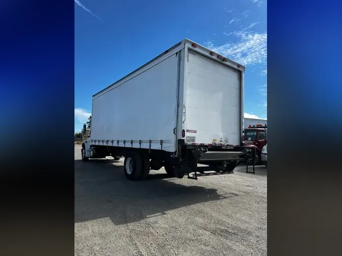 2018 FREIGHTLINER M2 106