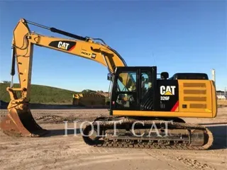 2019 Caterpillar 326FL