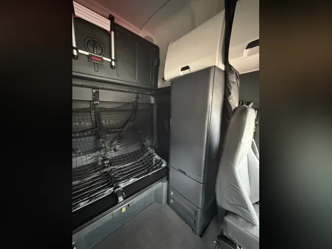 2023 FREIGHTLINER Cascadia 126