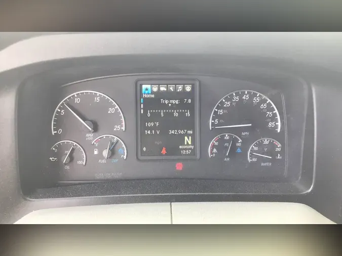 2022 Freightliner Cascadia 126