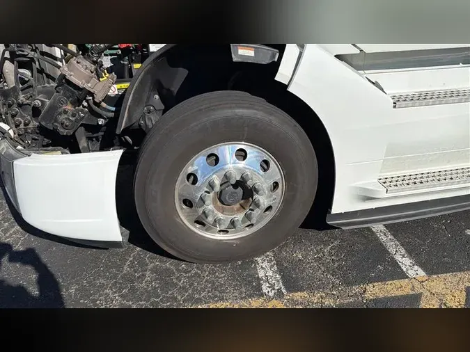 2022 VOLVO VNL64T860