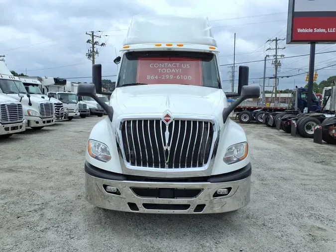 2019 NAVISTAR INTERNATIONAL LT625 SLPR CAB