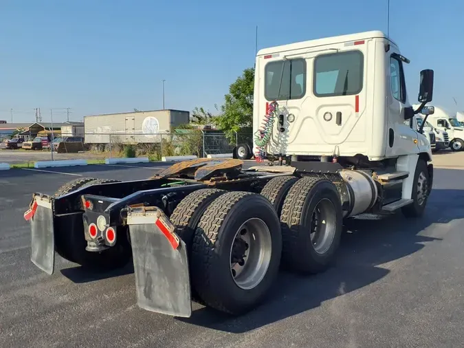 2018 FREIGHTLINER/MERCEDES CASCADIA 125