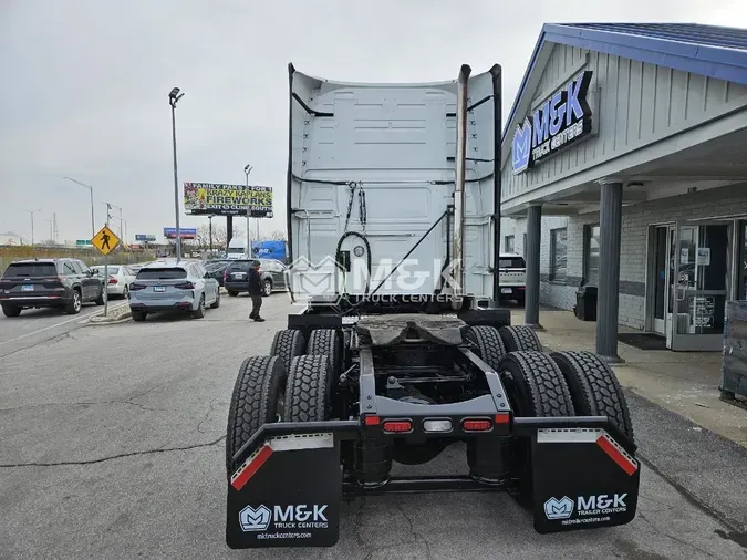 2020 VOLVO VNL64T760