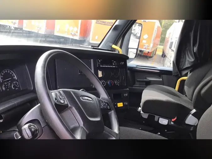 2023 Freightliner Cascadia 126