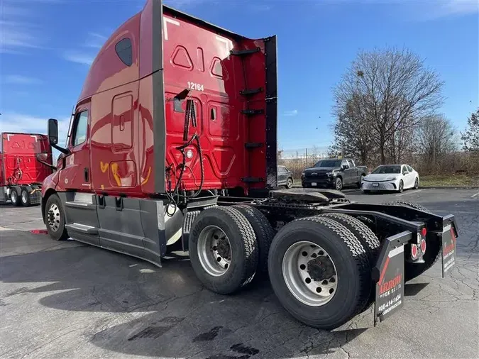 2021 FREIGHTLINER CASCADIA