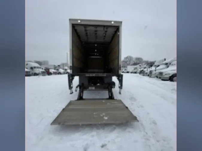 2023 FREIGHTLINER/MERCEDES M2 106