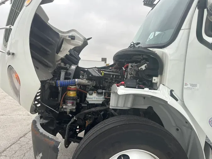 2020 FREIGHTLINER/MERCEDES M2 106