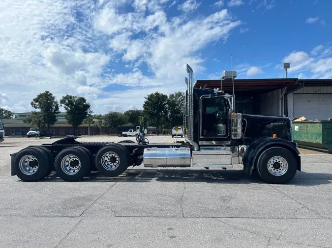 2026 Kenworth W900L