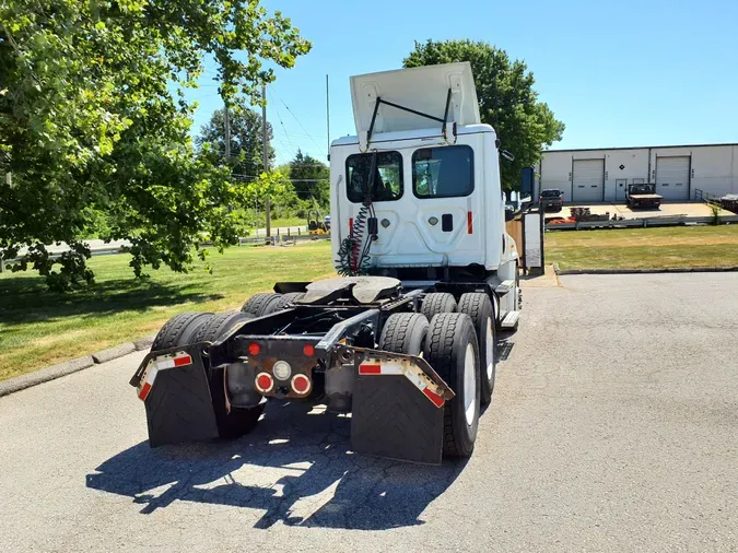 2016 FREIGHTLINER/MERCEDES CASCADIA 125