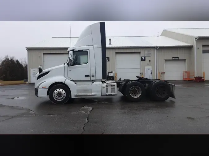 2019 Volvo VNL300