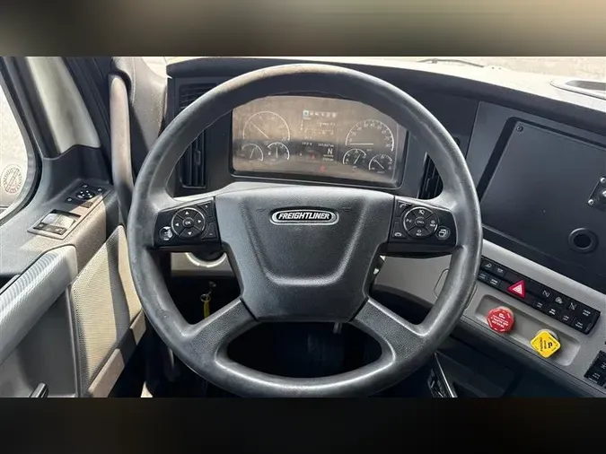 2021 FREIGHTLINER CA116