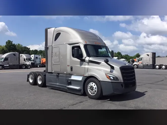 2025 Freightliner Cascadia 126f31b96e16c6516af6c99ea5af700047e