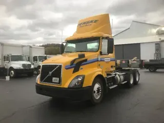 2016 VOLVO VNL64300