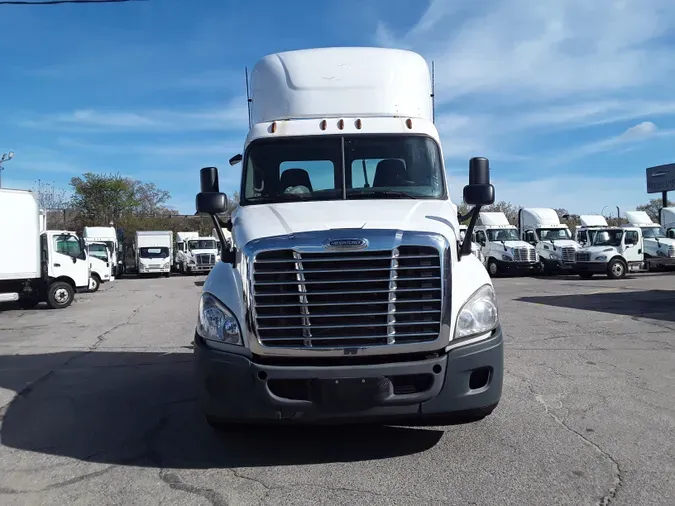 2016 FREIGHTLINER/MERCEDES CASCADIA 125