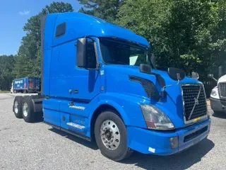 2017 VOLVO VNL64670
