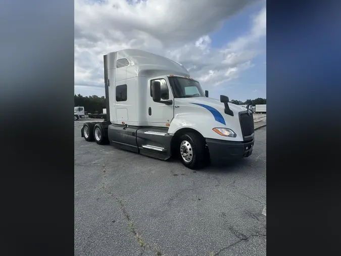 2022 International LT625