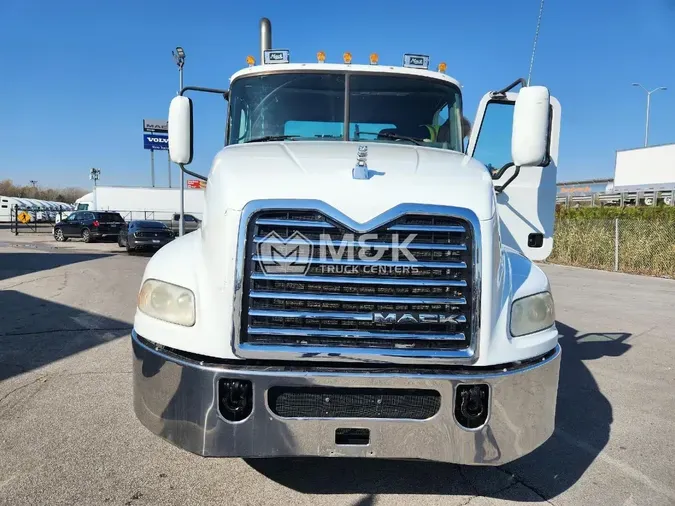 2018 MACK CXU613