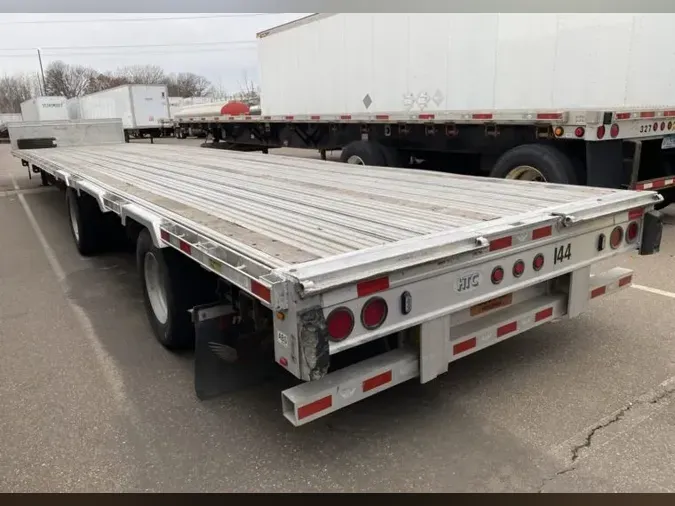 2017 Manac Flatbed w/ Curtain Kit