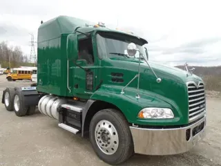 2018 MACK CXU613