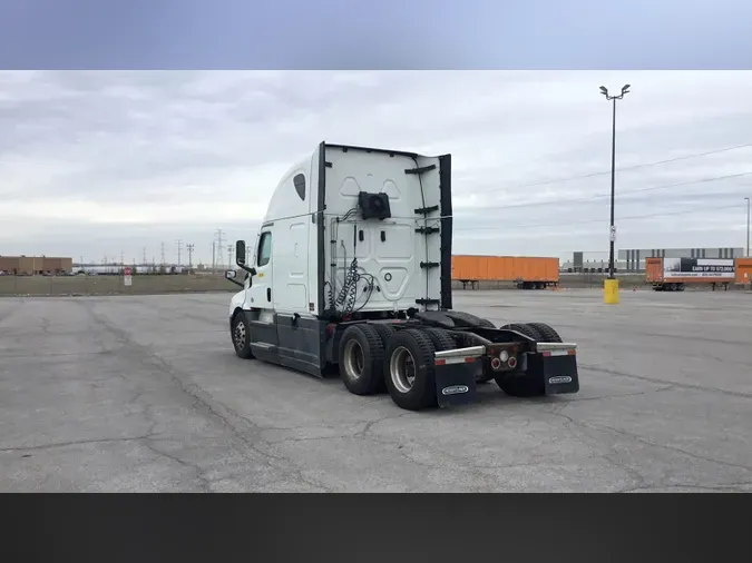 2022 Freightliner Cascadia 126
