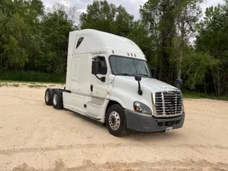 2017 FREIGHTLINER X12564ST