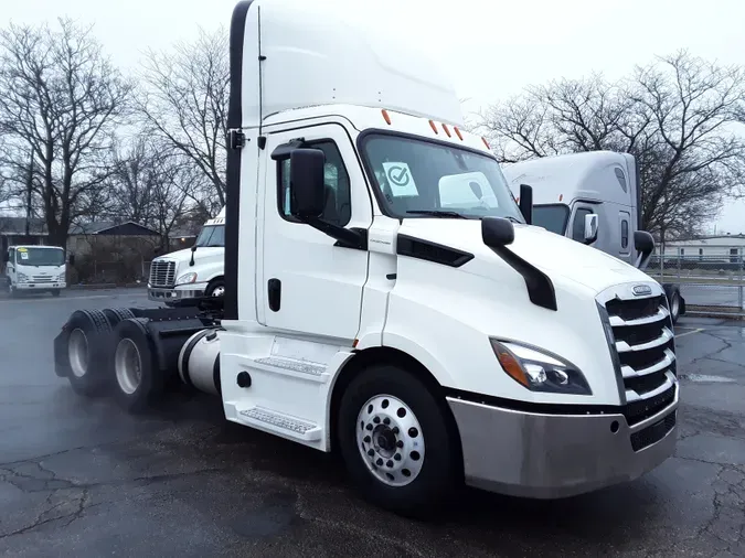 2019 FREIGHTLINER/MERCEDES NEW CASCADIA 116