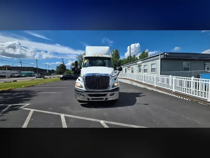 2019 NAVISTAR INTERNATIONAL RH613 DAYCAB S/A